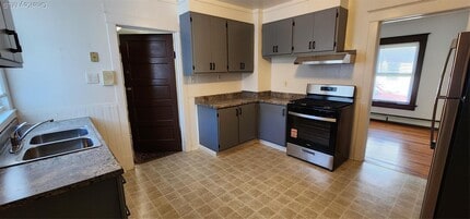 20 Delaware St in Port Jervis, NY - Building Photo - Building Photo