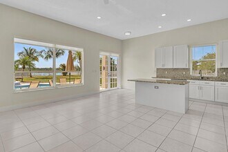 1688 NW 144th Way in Pembroke Pines, FL - Building Photo - Building Photo