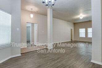 130 Carmel Dr in Cibolo, TX - Building Photo - Building Photo