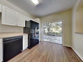 8535 Quarter Horse Dr in Riverview, FL - Foto de edificio - Building Photo