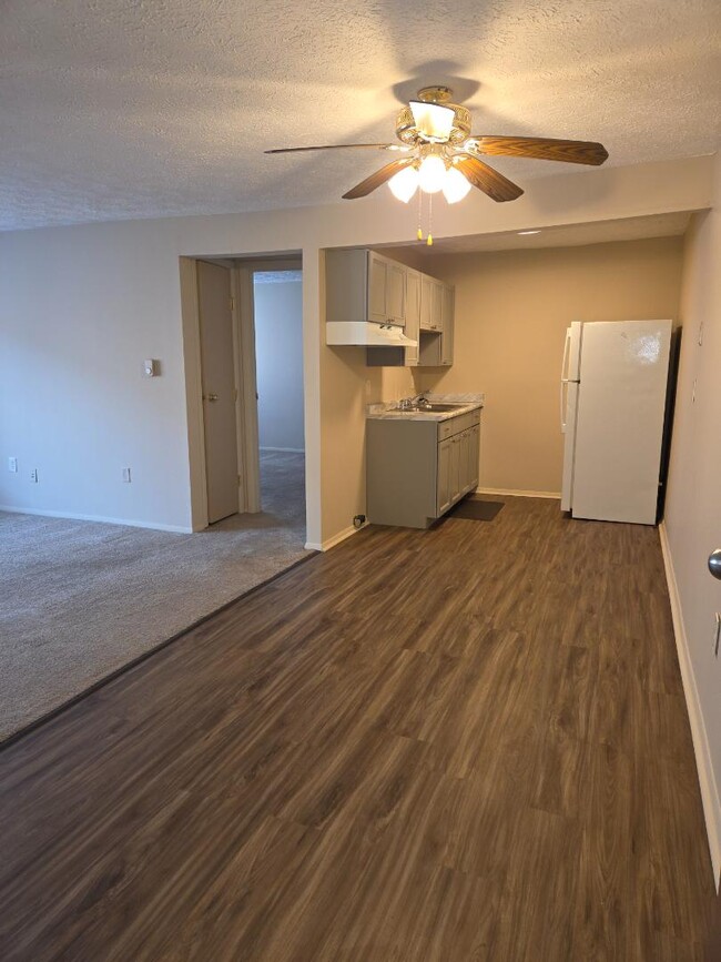 property at 3883-3885 Bennett Rd