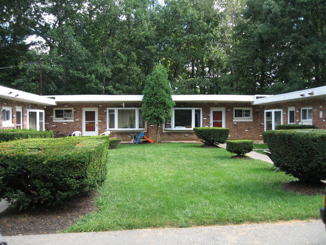 Brady Park Apartments in Lake Hopatcong, NJ - Building Photo - Building Photo