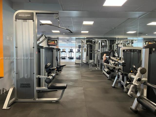 1717 N Bayshore Dr, Unit A-1253 in Miami, FL - Building Photo - Building Photo