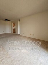 1300 E H St in McCook, NE - Building Photo - Building Photo