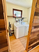 4384 Crescent Dr in Niagara Falls, NY - Building Photo - Building Photo
