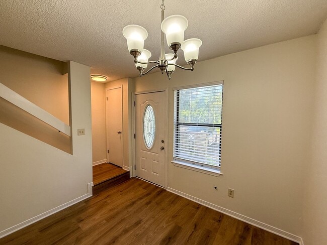 424 E Burgess Rd in Pensacola, FL - Building Photo - Building Photo