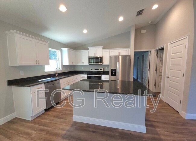 10 Pine Cir Way in Ocala, FL - Building Photo - Building Photo