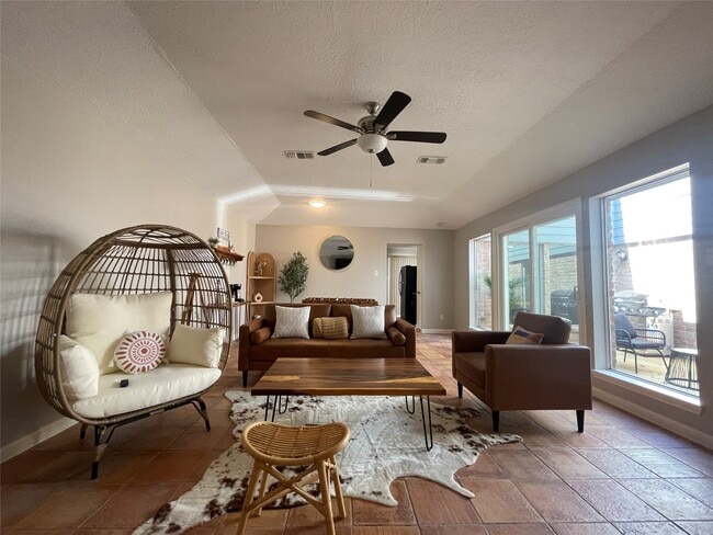 15630 Pine Mountain Dr