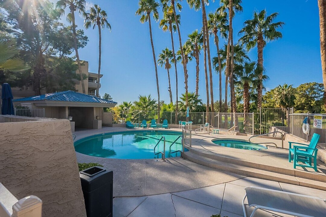 5122 N 31st Way in Phoenix, AZ - Building Photo