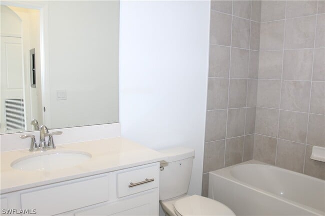 property at 5527 Double Eagle Cir