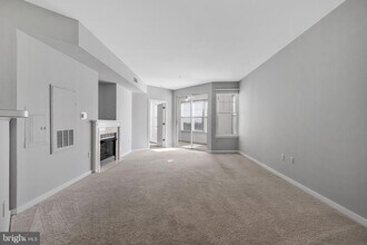 1625 International Dr in McLean, VA - Building Photo - Building Photo