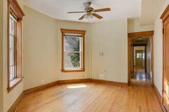 3256 N Lakewood Ave-Unit -3 in Chicago, IL - Building Photo - Building Photo