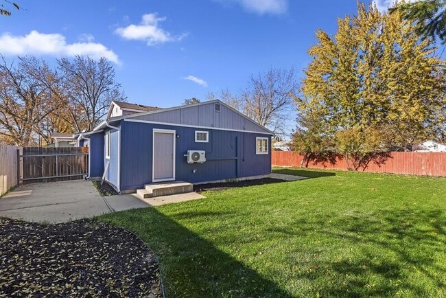 property at 3718 Custer Dr