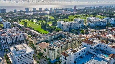 99 SE Mizner Blvd in Boca Raton, FL - Foto de edificio - Building Photo