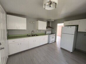 7737 N Star Ave in Twentynine Palms, CA - Building Photo - Building Photo