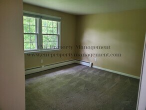 8 Myles Standish Dr in Haverhill, MA - Building Photo - Building Photo