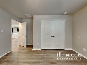 9720 Marbach Brk in San Antonio, TX - Building Photo - Building Photo