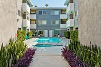 Addison Arms Apartments photo'