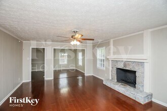 1593 Pine Shadows Dr in Dallas, GA - Building Photo - Building Photo