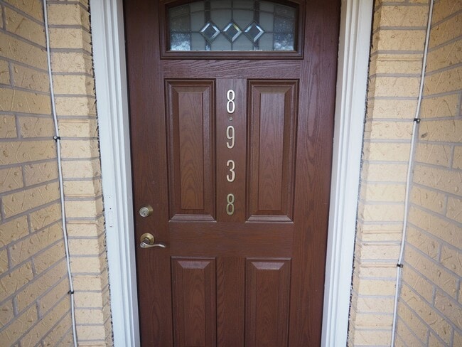 property at 8938 N Plaza Ct