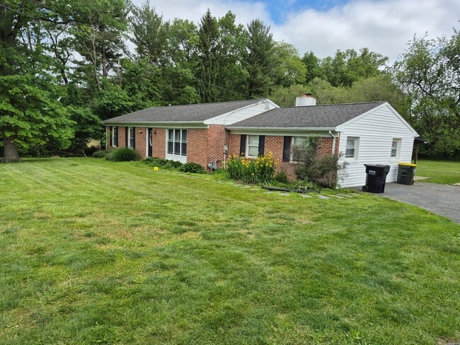 property at 165 Wedgewood Rd