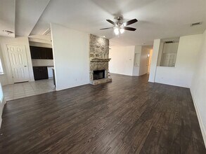 21622 Boggy Ford Rd in Lago Vista, TX - Building Photo - Building Photo