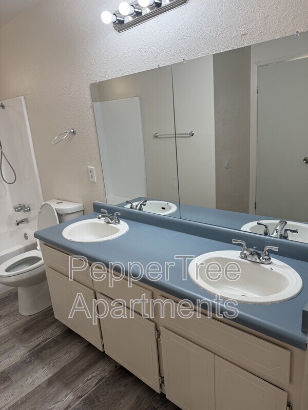 760 E Elm Ave in Coalinga, CA - Building Photo - Building Photo