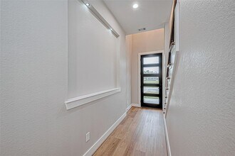 7201 Edmont Ln in Houston, TX - Building Photo - Building Photo