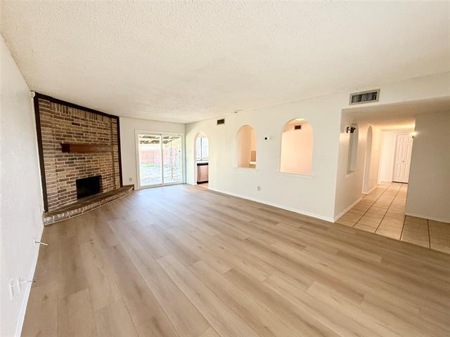 2227 Crockett Dr in Carrollton, TX - Building Photo - Building Photo
