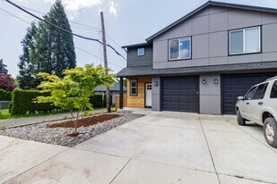 802 NW 7th Ave in Camas, WA - Building Photo
