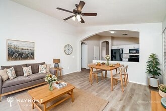 42539 W Michaels Dr, Unit G in Maricopa, AZ - Foto de edificio - Building Photo