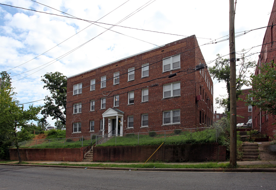 1530 28th Pl SE in Washington, DC - Building Photo