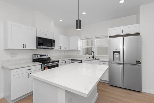 6413 Richard St in San Diego, CA - Building Photo - Building Photo