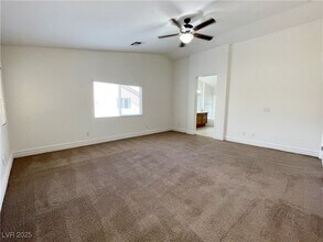 9748 Waukegan Ave in Las Vegas, NV - Building Photo - Building Photo