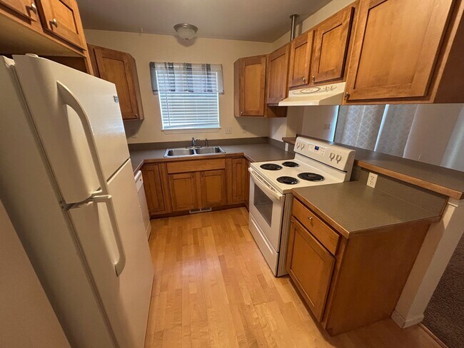 1005 Sheep Herder Ln in Big Timber, MT - Building Photo - Building Photo