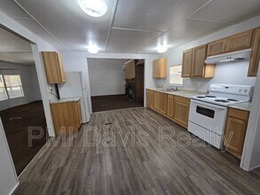 2288 Amarylis Ave in Middleburg, FL - Building Photo - Building Photo