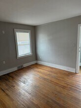 14951 Strathmoor St, Unit Upper in Detroit, MI - Building Photo - Building Photo