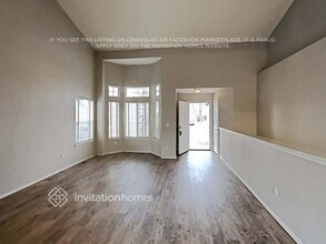 19744 E Harvard Dr in Aurora, CO - Foto de edificio - Building Photo