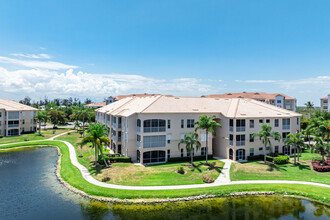 Southmont Cove at Lexington Condominiums in Ft. Myers, FL - Building Photo - Building Photo