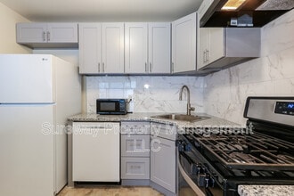 1107 Woodhollow Dr in Marlton, NJ - Building Photo - Building Photo