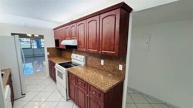 1200 SW 124th Terrace in Pembroke Pines, FL - Building Photo - Building Photo