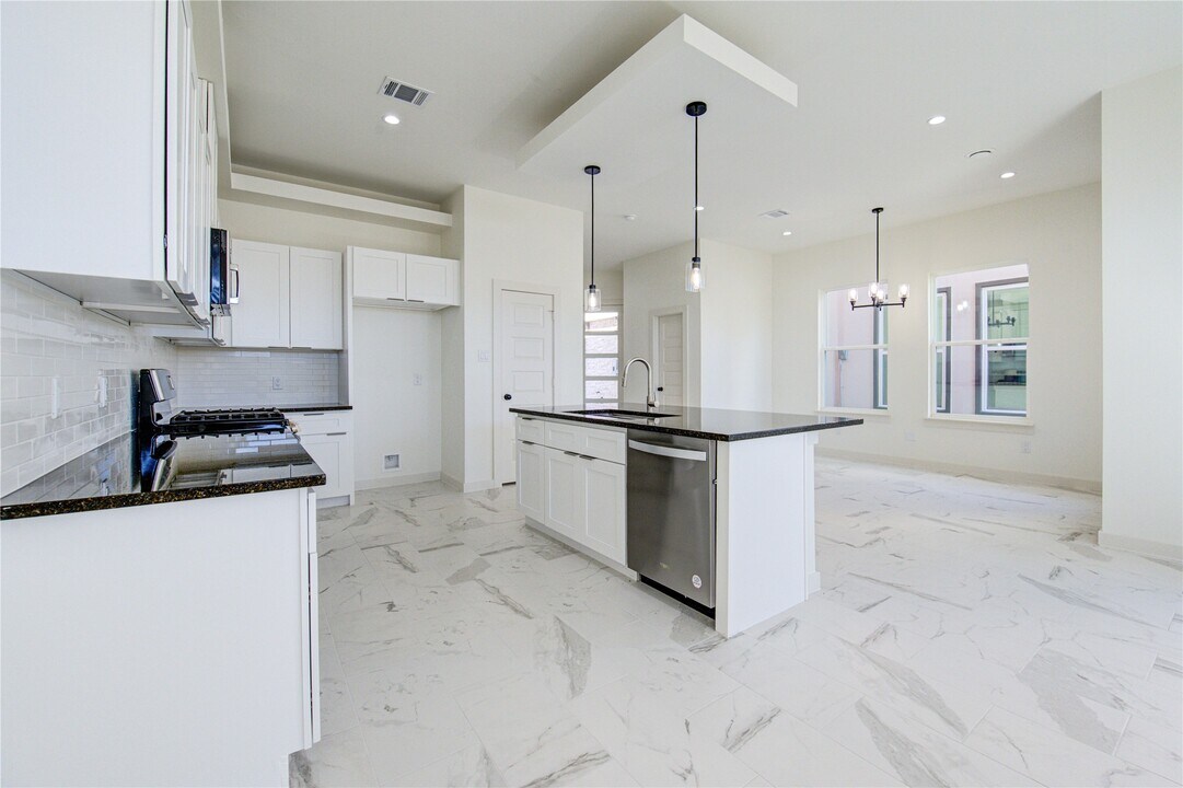 2931 El Fenice Ln in Houston, TX - Foto de edificio