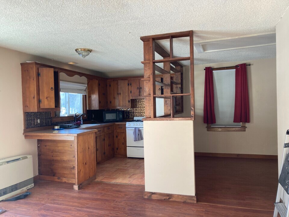 881 Main St in Fremont, NH - Foto de edificio