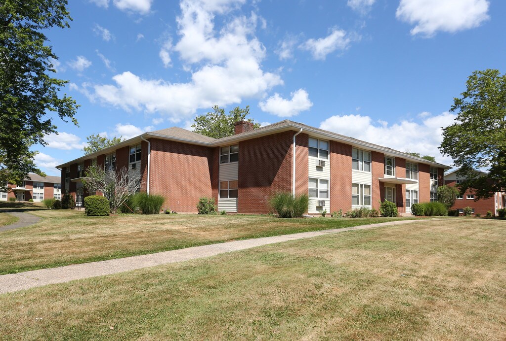 manor-house-apartments-bloomfield-ct-apartments