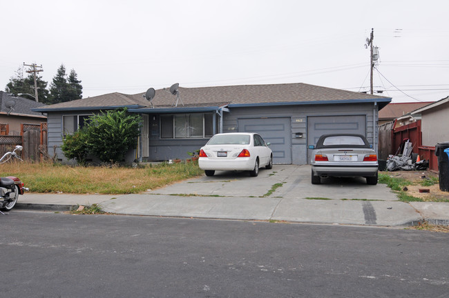 4612-4614 Snead Dr in Santa Clara, CA - Building Photo - Building Photo