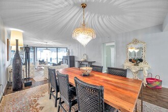 6650 Sunset Way in St Pete Beach, FL - Building Photo - Building Photo