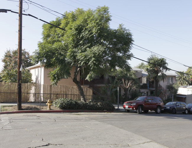 3400-3410 Effie St in Los Angeles, CA - Building Photo - Building Photo