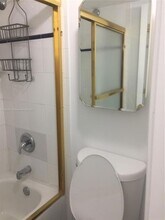9229 SW 87th Ave, Unit D7 in Miami, FL - Building Photo - Building Photo