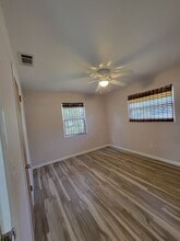 250 37th St N in St. Petersburg, FL - Building Photo - Building Photo