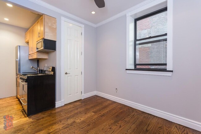 property at 326 E 35th St